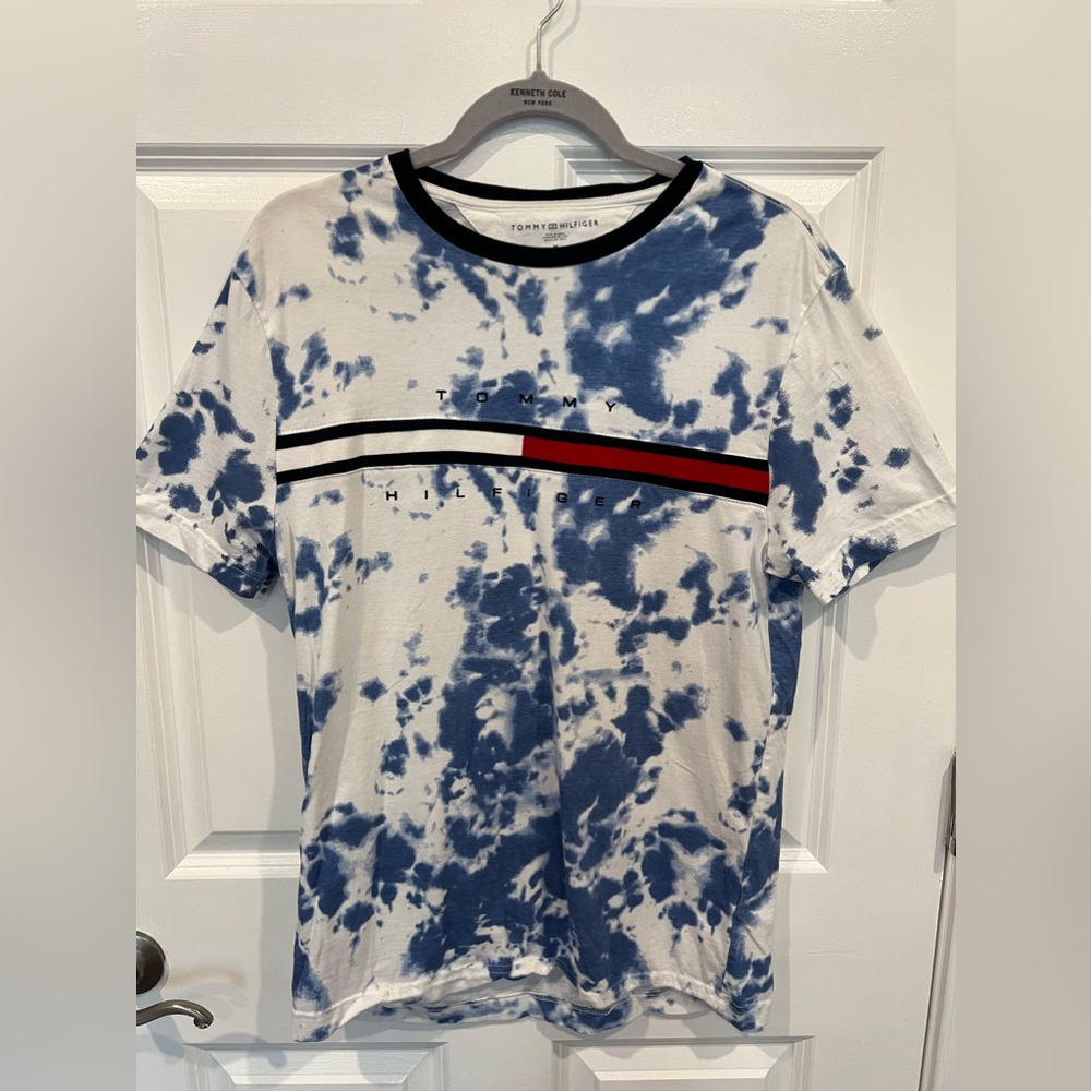 Tommy Hilfiger Tie Dye Logo T-shirt Blue White Red Men’s Size Medium